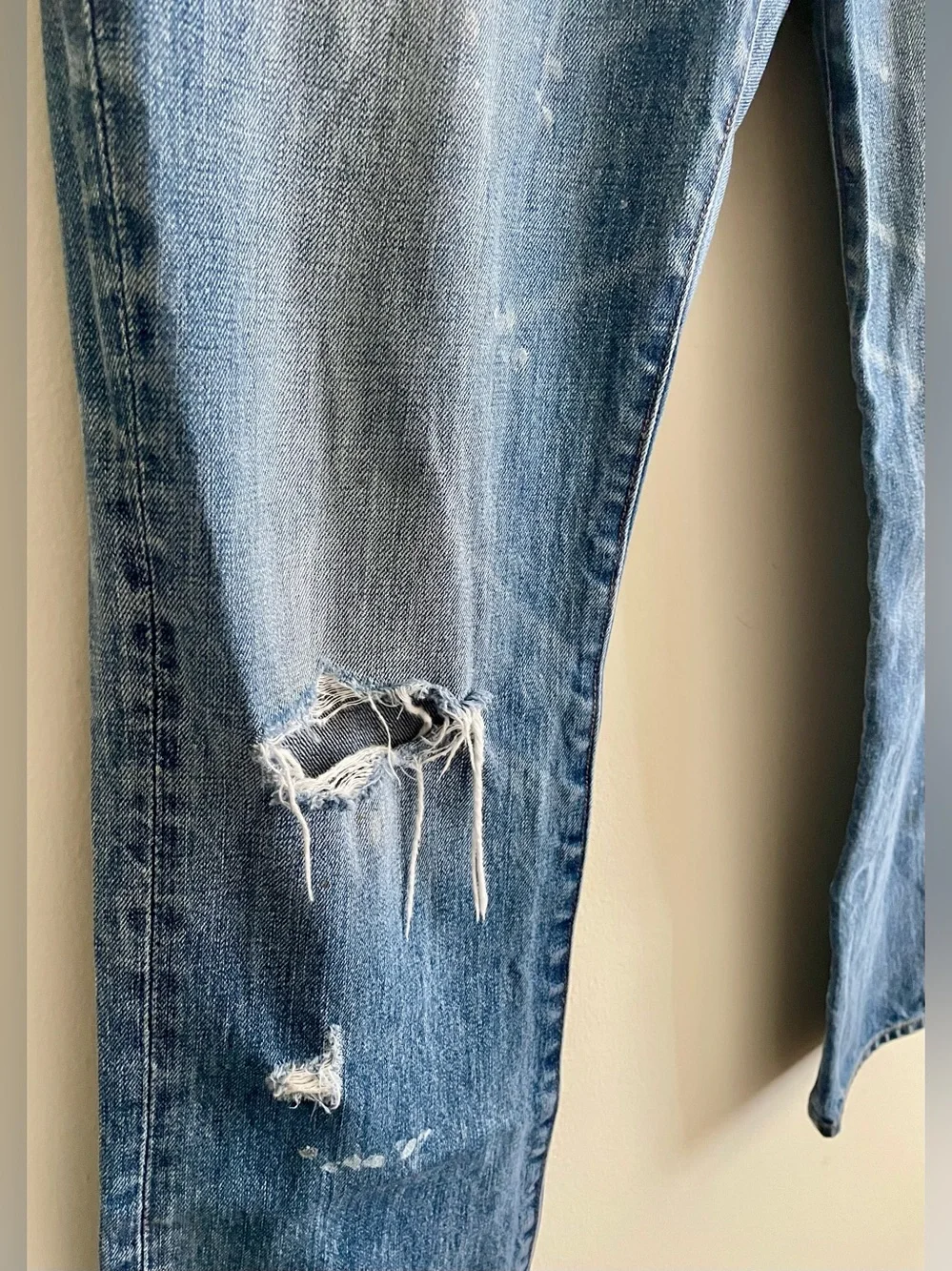👖 J. Crew Men's Straight Blue Distressed Jeans 👖